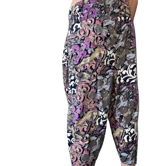 Way to Go brand chino shorts floral paisley print knee length dress gaucho pants - Picture 3 of 10